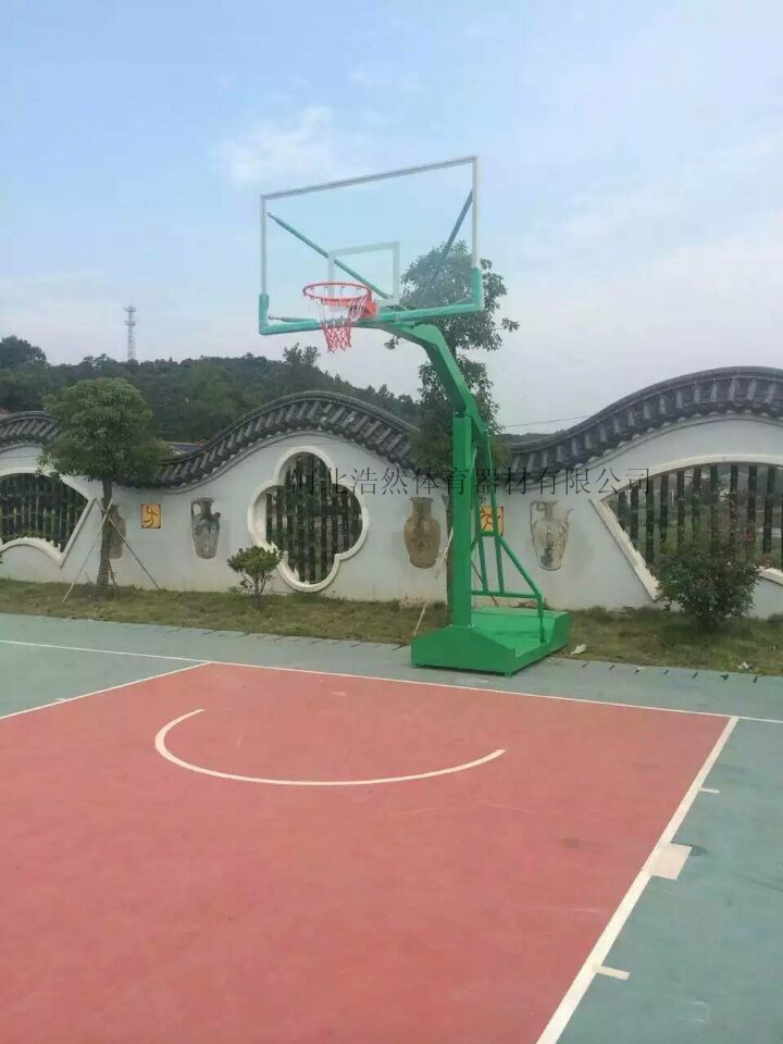 現(xiàn)在用的標(biāo)準(zhǔn)籃球架規(guī)格是？
