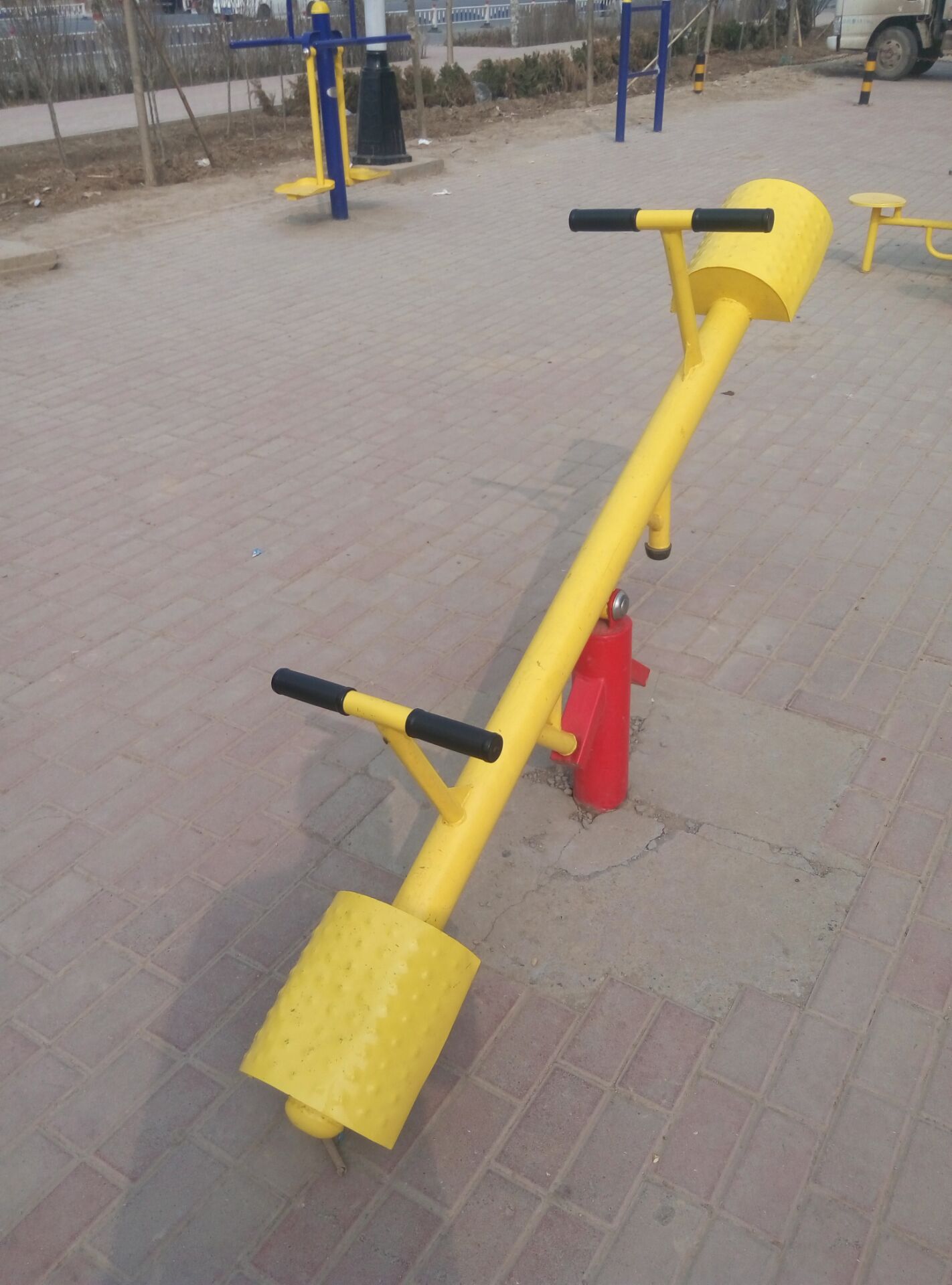 室外健身器材，蹺蹺板廠家，廣場(chǎng)健身路徑器材